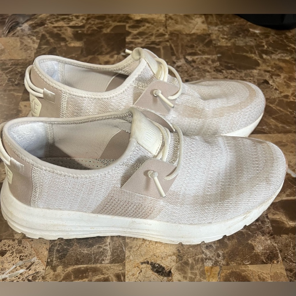 Ladies Hey Dudes size 10